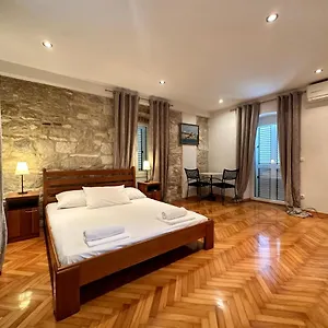 Dante 3*, Trogir Croatie